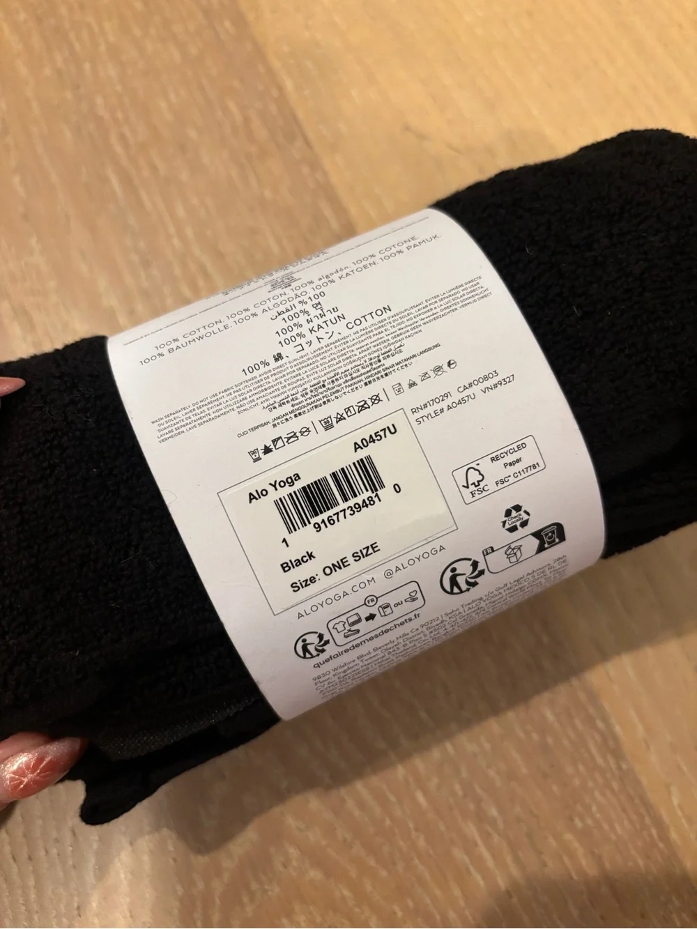 ALO Yoga Keep It Cool Gym Towel Black NWT Logo Absorbent Cotton